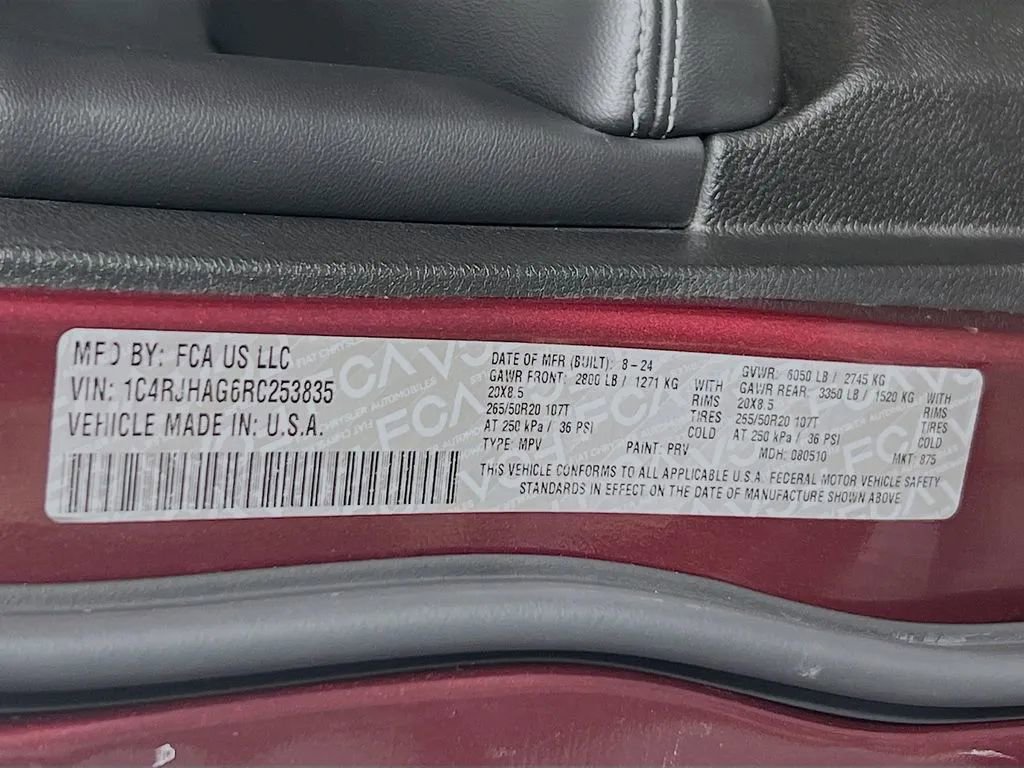 Used 2024 Jeep Grand Cherokee Altitude AWD/4WD image 31