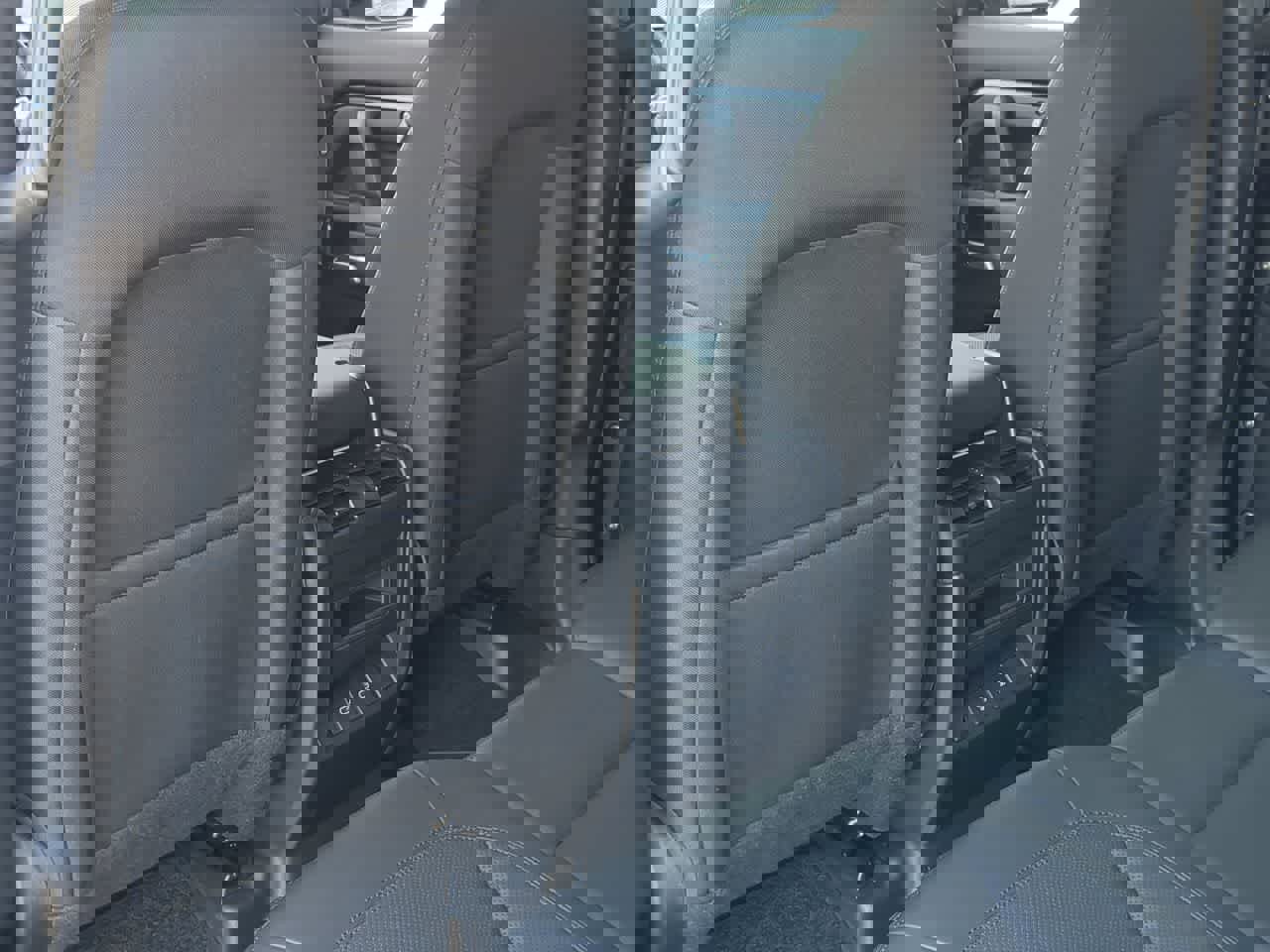 Used 2025 Land Rover Defender 110 S AWD/4WD image 18