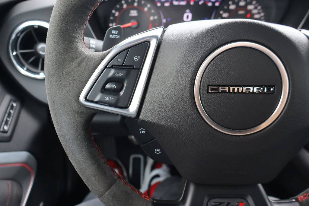 Used 2022 Chevrolet Camaro ZL1 RWD image 7