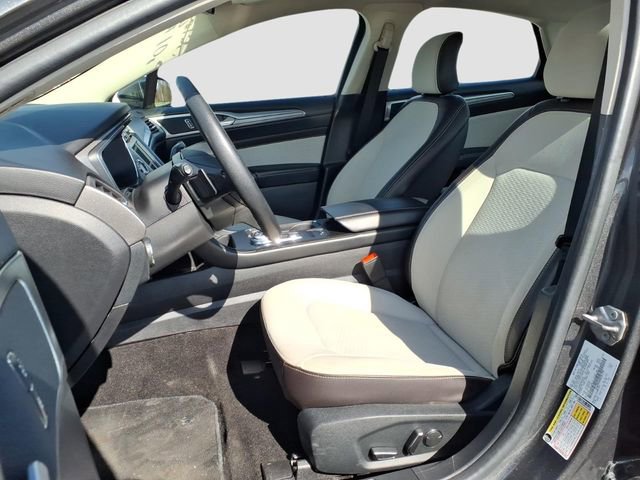Used 2019 Ford Fusion SE w/ Equipment Group 151A image 22
