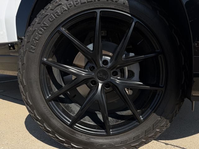 Used 2025 Hyundai Santa Fe Calligraphy AWD/4WD image 9