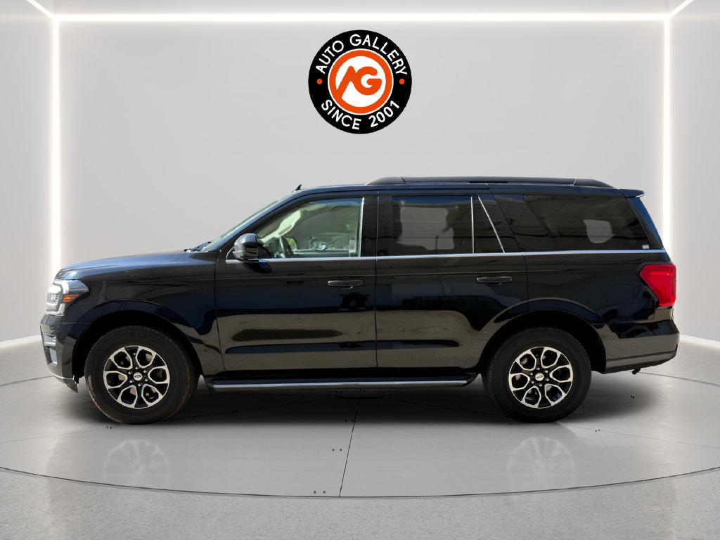Used 2022 Ford Expedition XLT AWD/4WD image 4