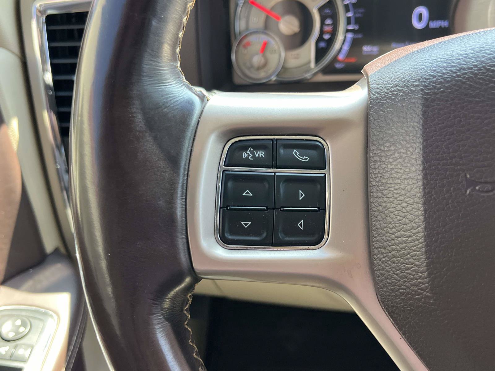 Used 2016 RAM 1500 Laramie Longhorn w/ Convenience Group AWD/4WD image 21