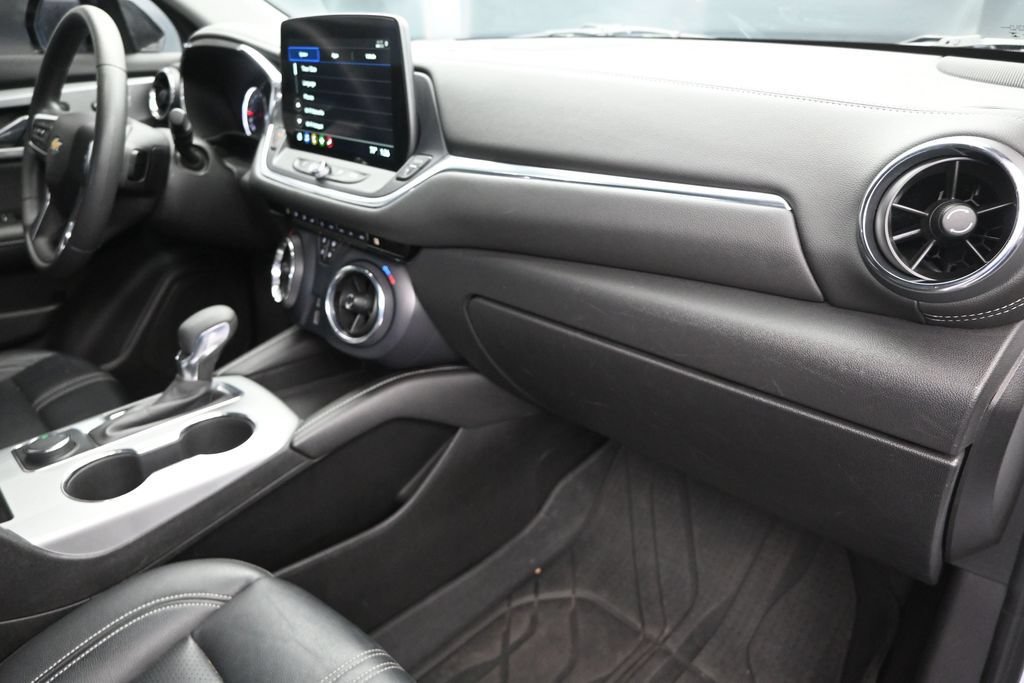 Used 2023 Chevrolet Blazer LT w/ Midnight/Sport Edition FWD image 24