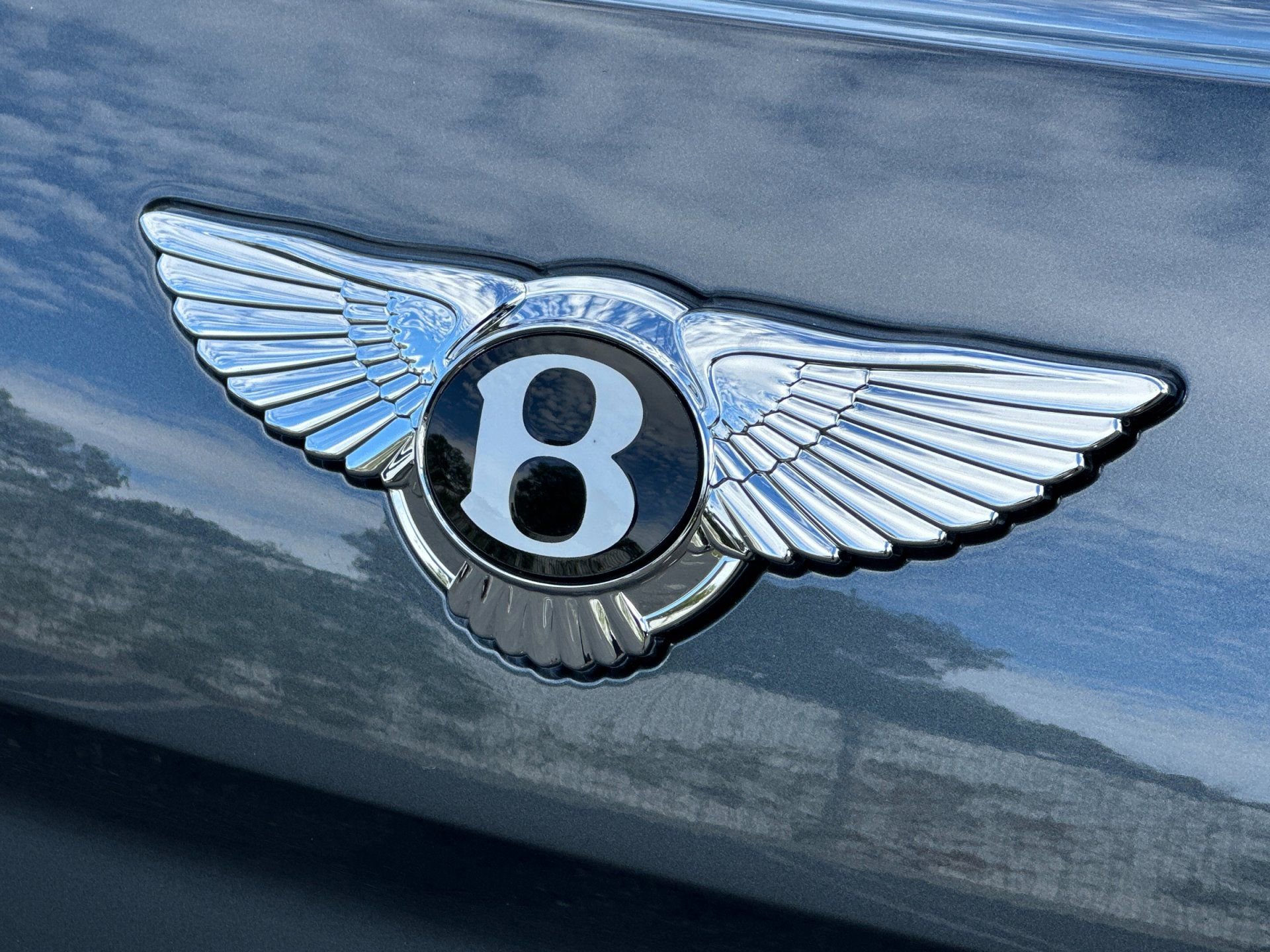 New 2026 Bentley Flying Spur Azure image 30