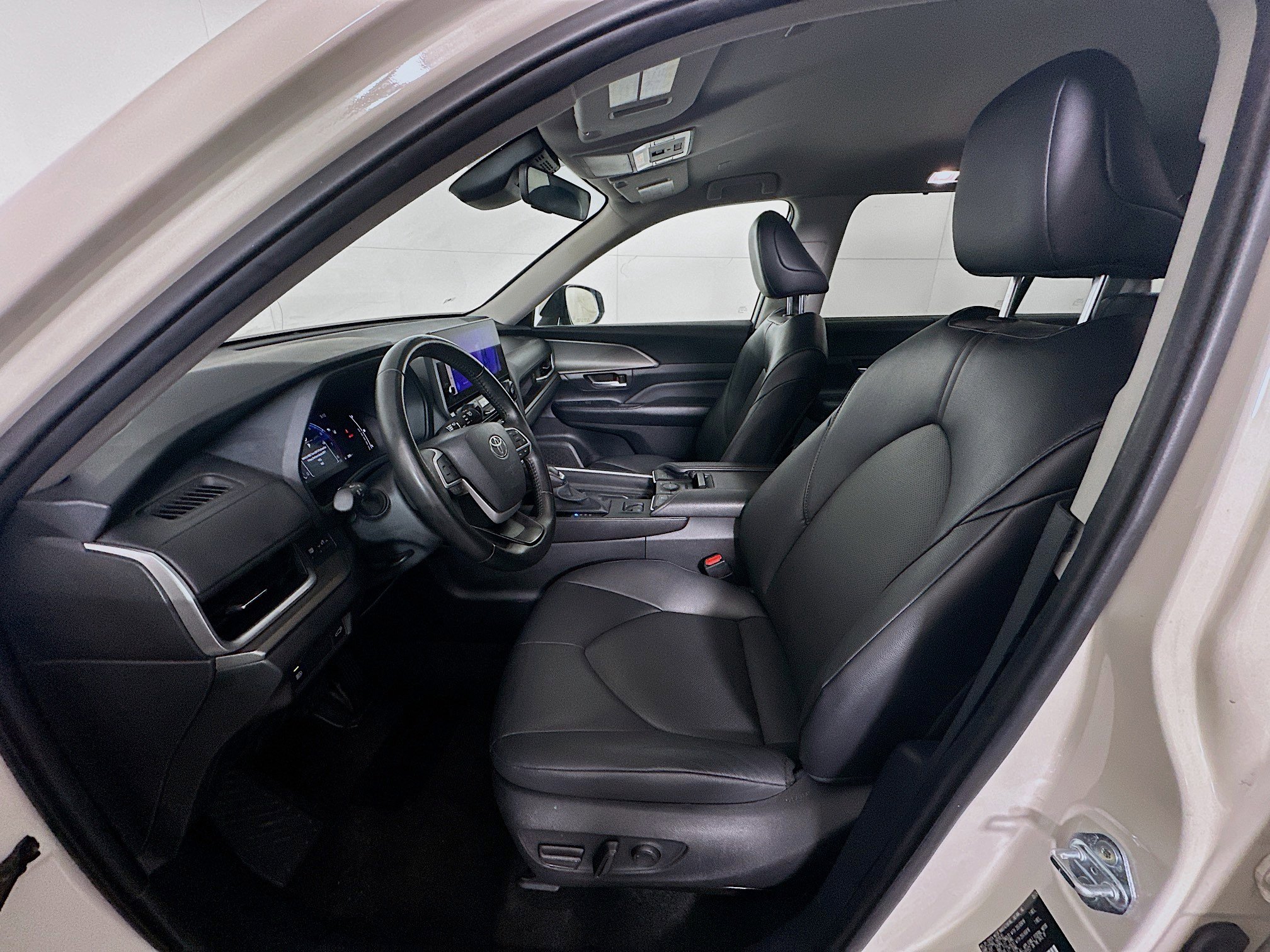 Used 2024 Toyota Grand Highlander XLE image 13