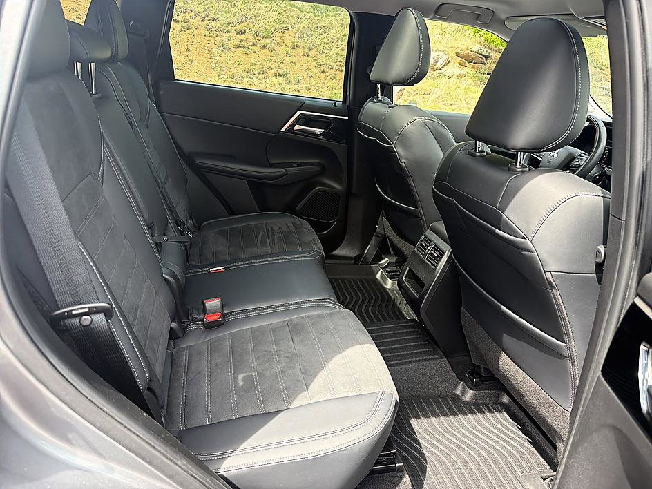 Used 2023 Mitsubishi Outlander SE AWD/4WD image 22