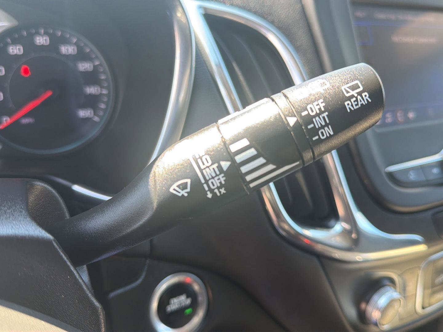 Used 2022 Chevrolet Equinox LT image 21