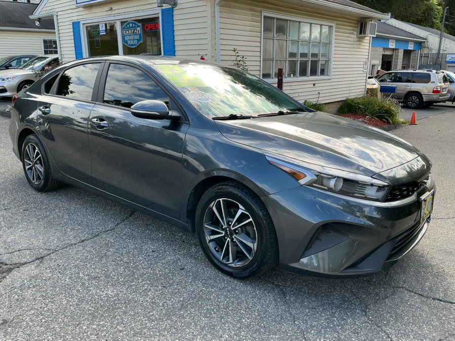 Used 2023 Kia Forte LXS w/ LXS Technology Package FWD image 6