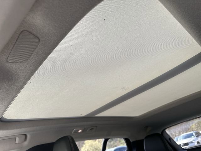 Used 2023 Volvo XC40 B5 Plus w/ Climate Package image 19