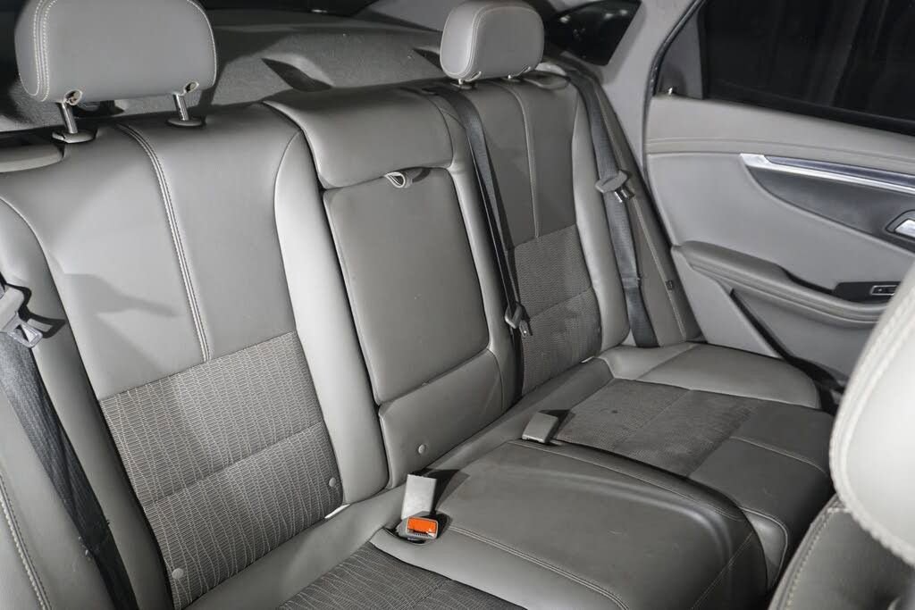 Used 2016 Chevrolet Impala LT image 14