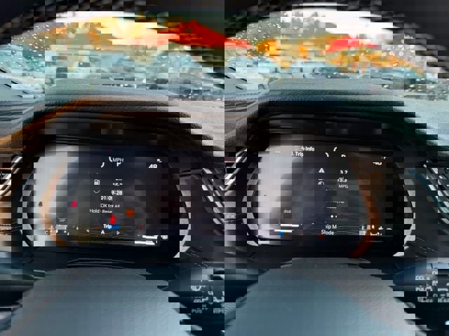 New 2025 Jeep Grand Cherokee Altitude image 25