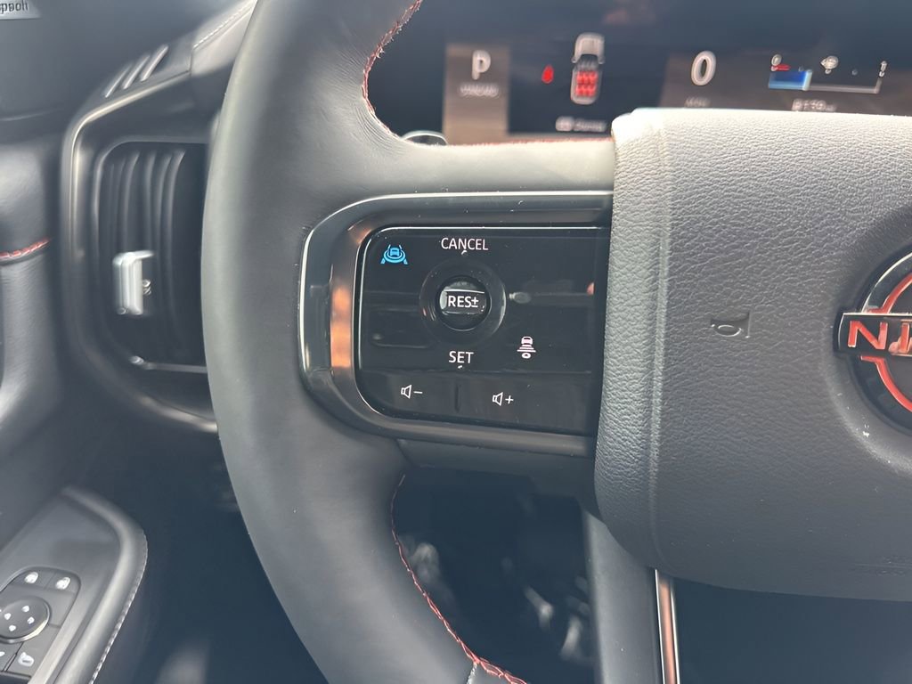 Used 2025 Nissan Armada PRO-4X image 16