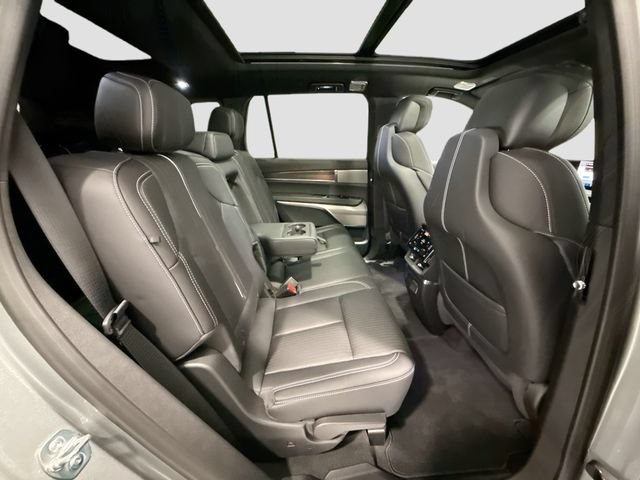 Certified 2026 Cadillac Vistiq Luxury AWD/4WD image 25
