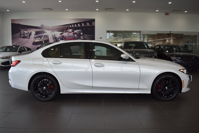 Used 2024 BMW 330i xDrive Sedan w/ Convenience Package AWD/4WD image 8