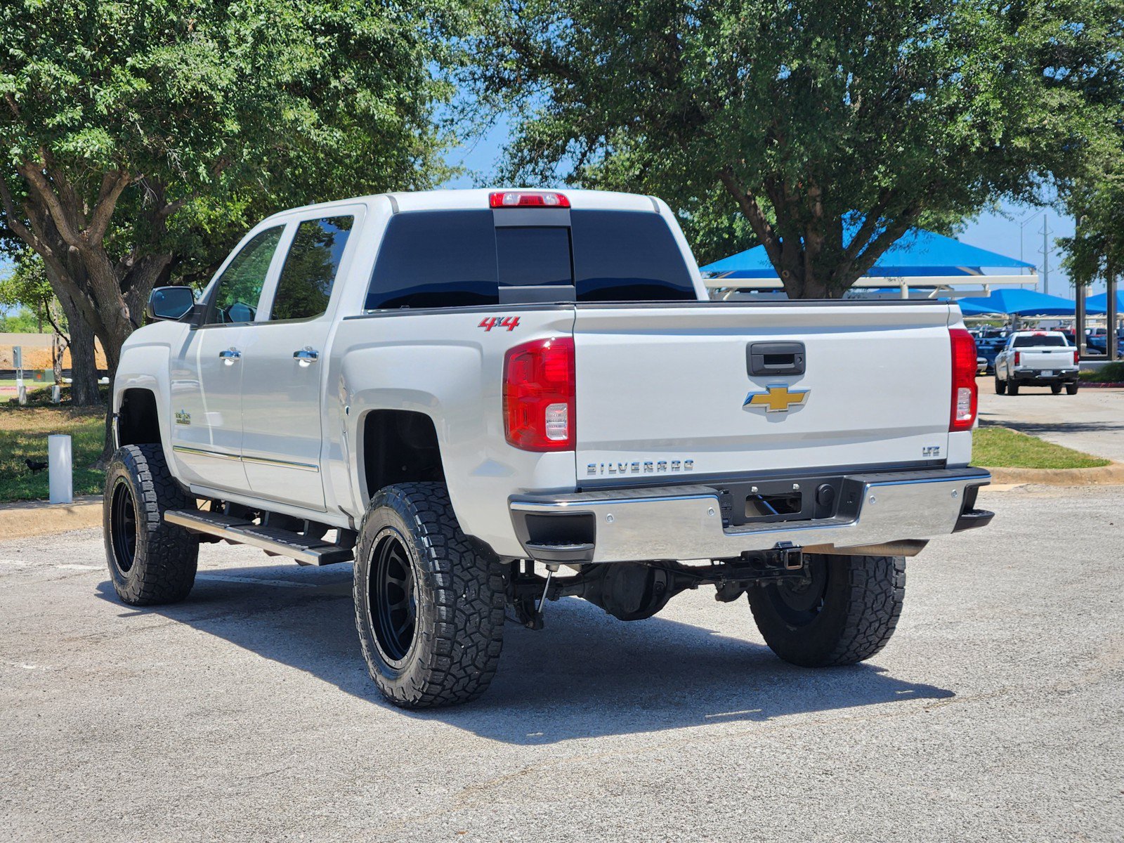 Used 2018 Chevrolet Silverado 1500 LTZ w/ Texas Edition AWD/4WD image 4