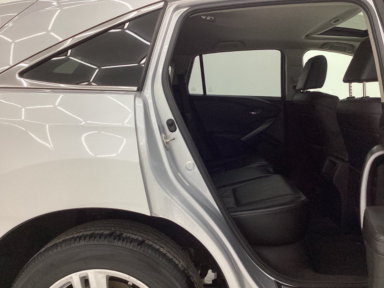 Used 2015 Acura RDX w/ Technology Package AWD/4WD image 21