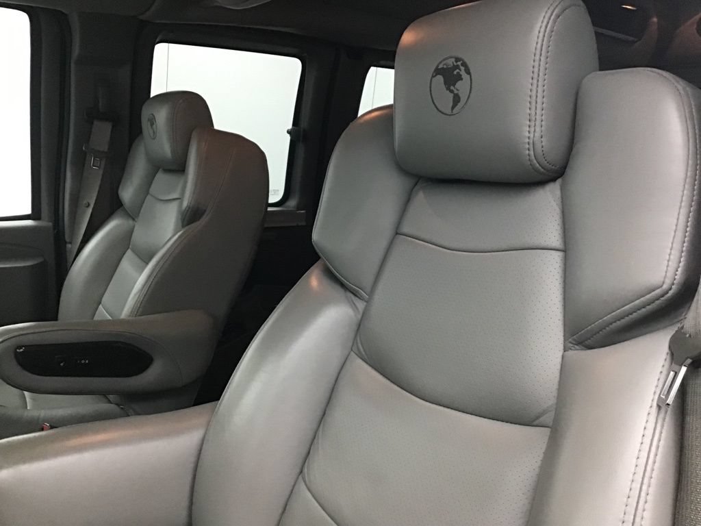 Used 2020 Chevrolet Express 2500 w/ Enhanced Convenience Package RWD image 20