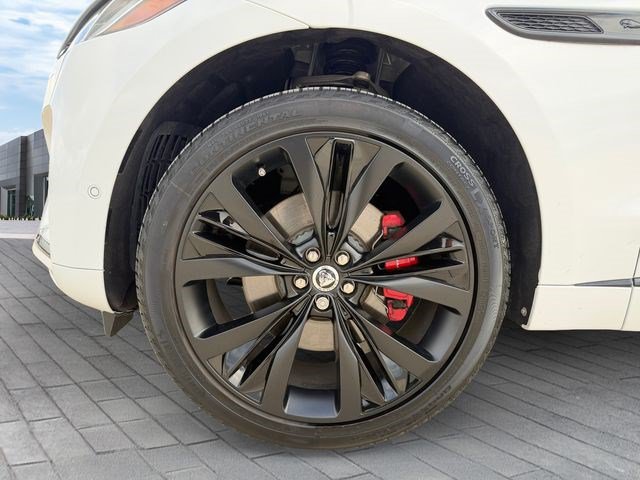 Used 2026 Jaguar F-PACE R-Dynamic S AWD/4WD image 9