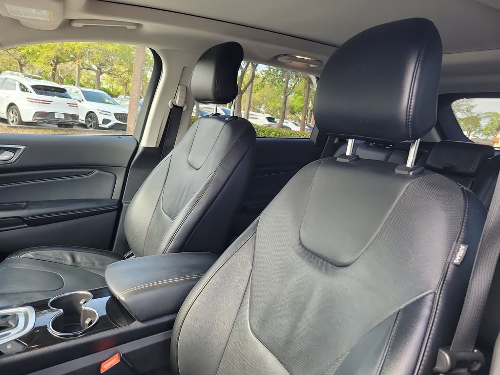 Used 2017 Ford Edge Titanium w/ Equipment Group 302A image 21