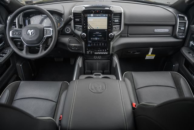 New 2026 RAM 3500 Laramie AWD/4WD image 31