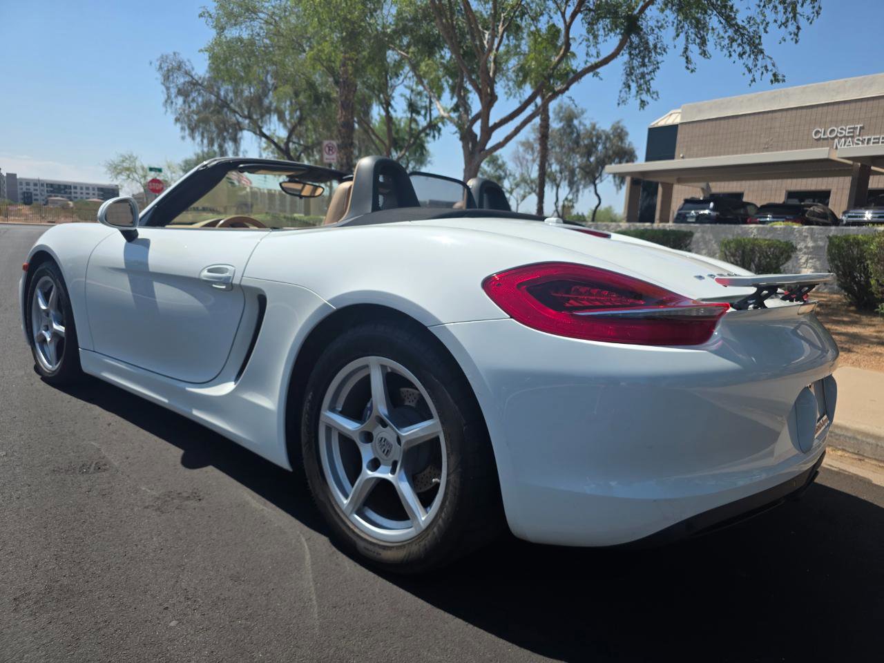 Used 2016 Porsche Boxster w/ Infotainment Package RWD image 9