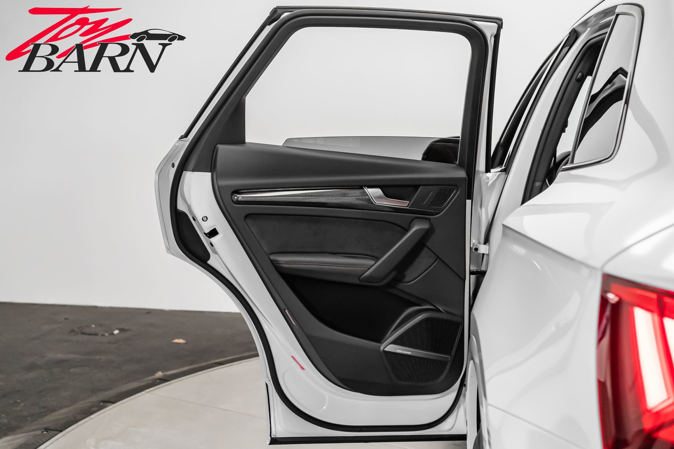 Used 2024 Audi SQ5 Prestige image 46