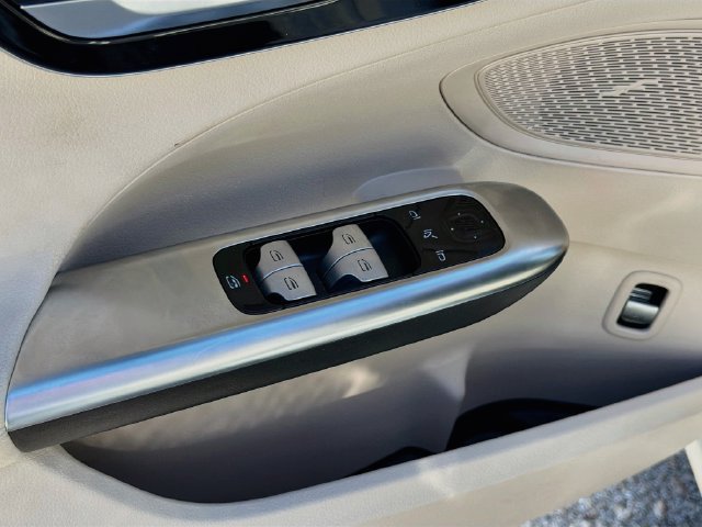 Used 2024 Mercedes-Benz C 300 Sedan image 22