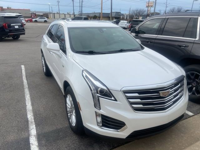 Used 2019 Cadillac XT5 FWD image 2