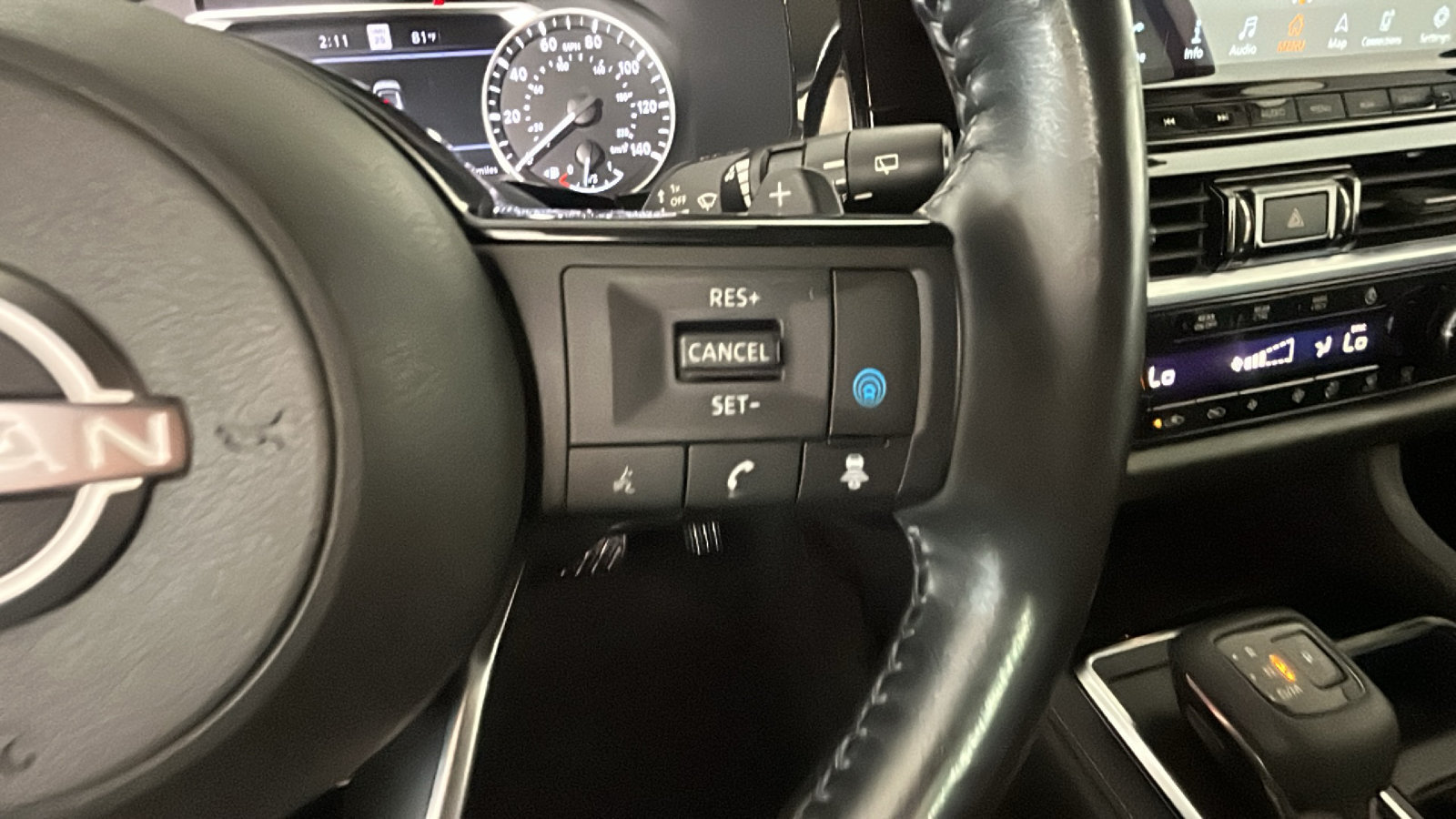 Used 2023 Nissan Pathfinder SL w/ Black Appearance Package AWD/4WD image 20