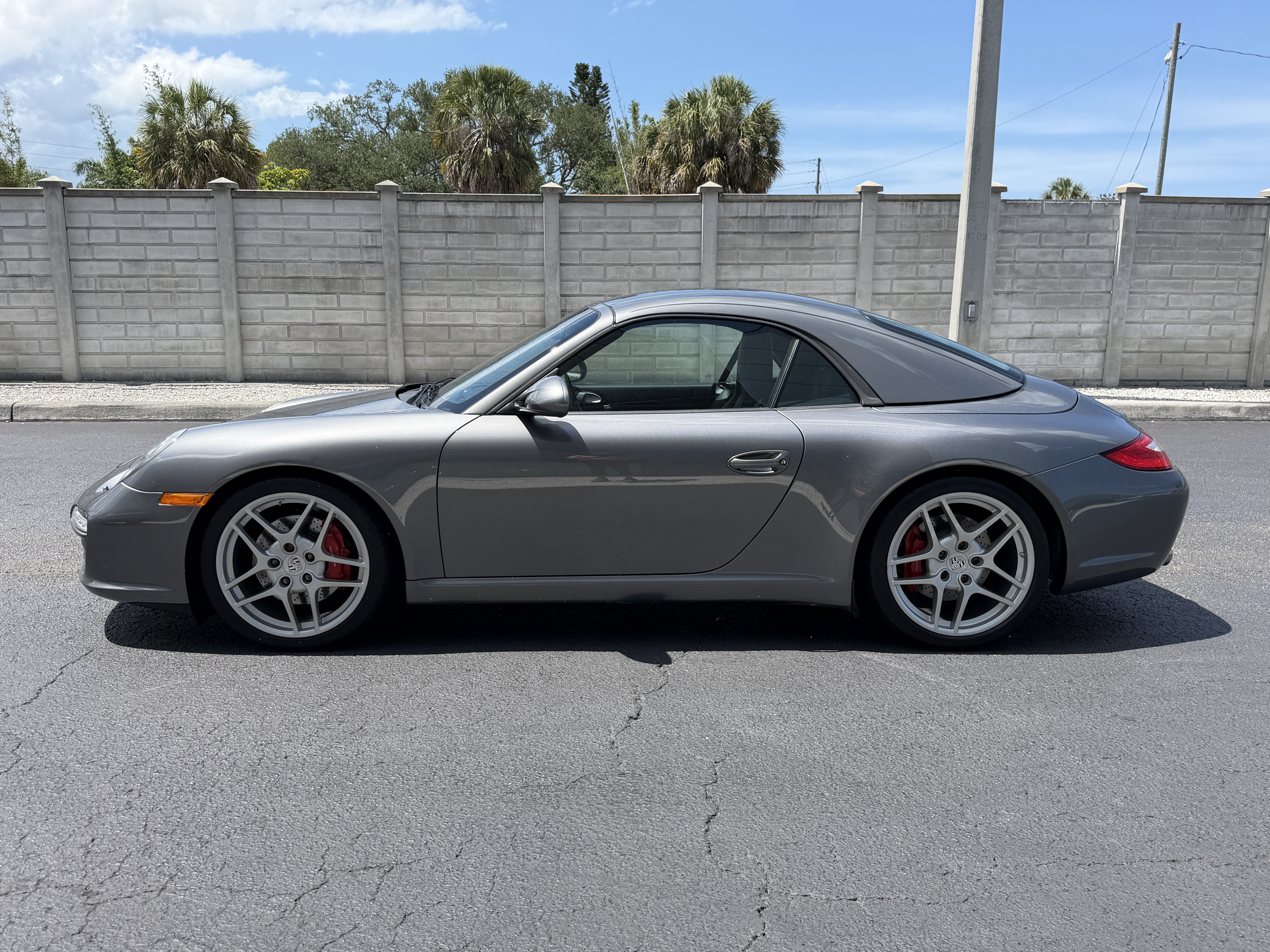 Used 2009 Porsche 911 Carrera S RWD image 2