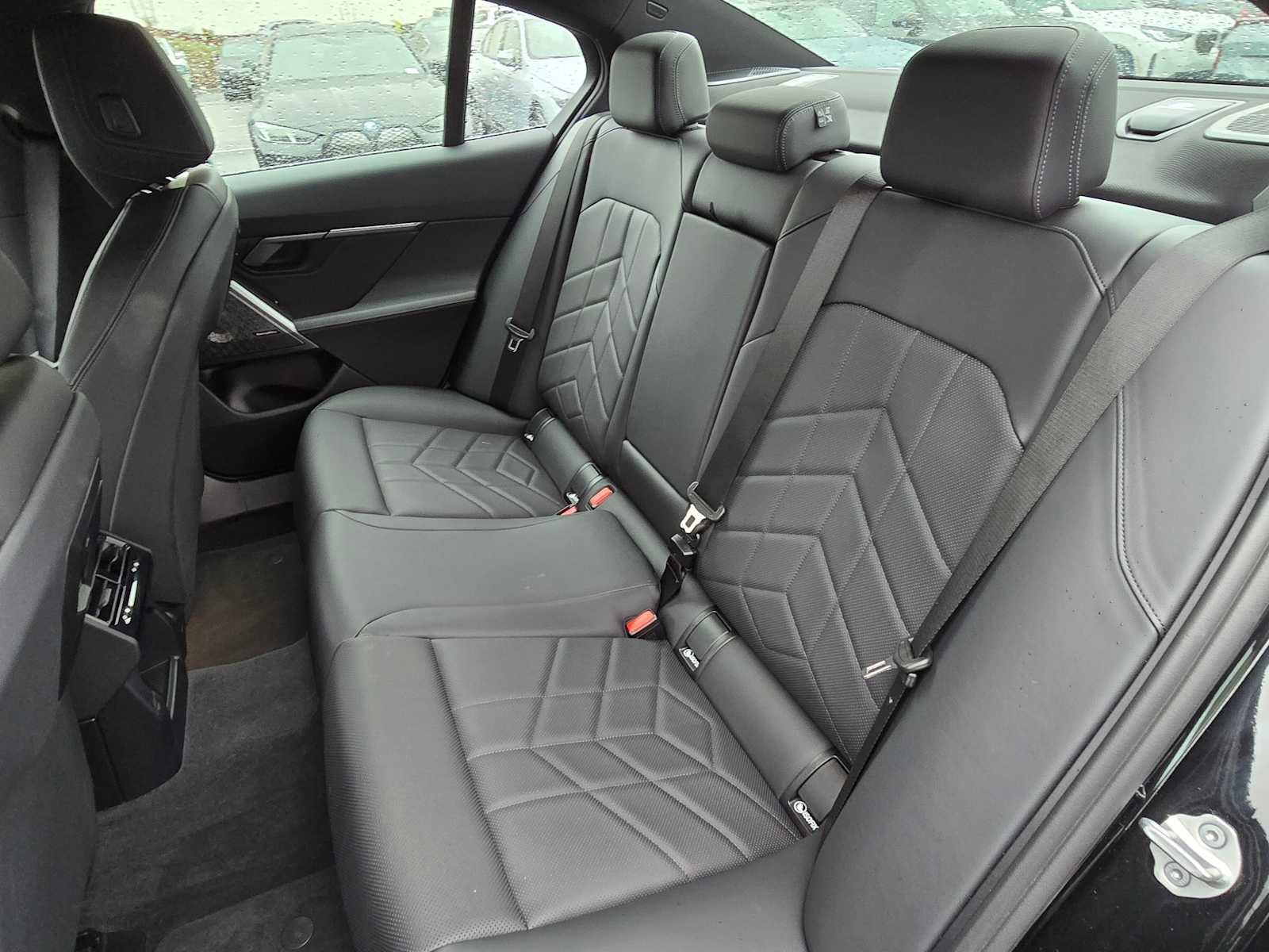 Used 2024 BMW i5 eDrive40i w/ M Sport Package image 19