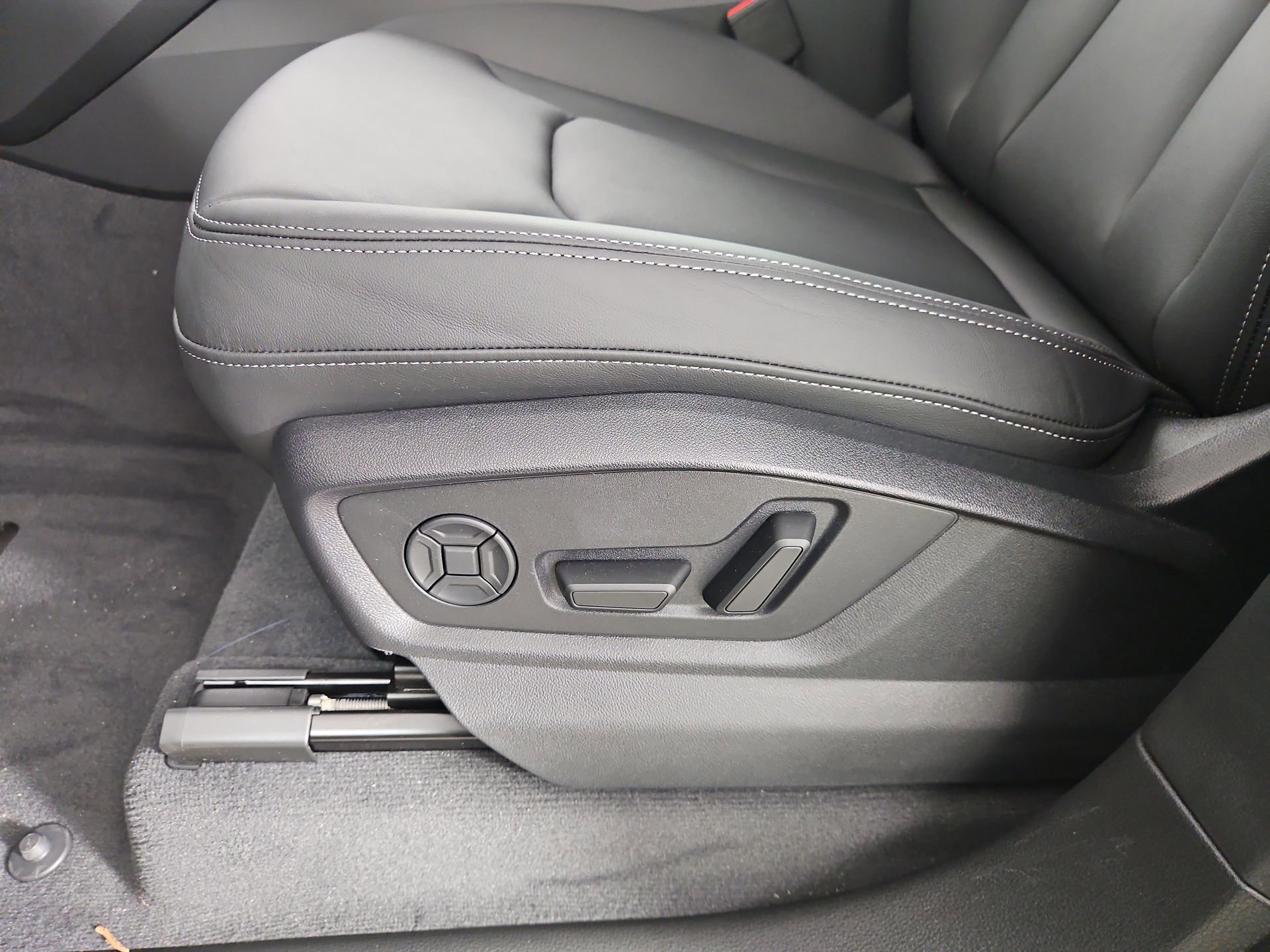 New 2026 Audi Q7 2.0T Premium image 17