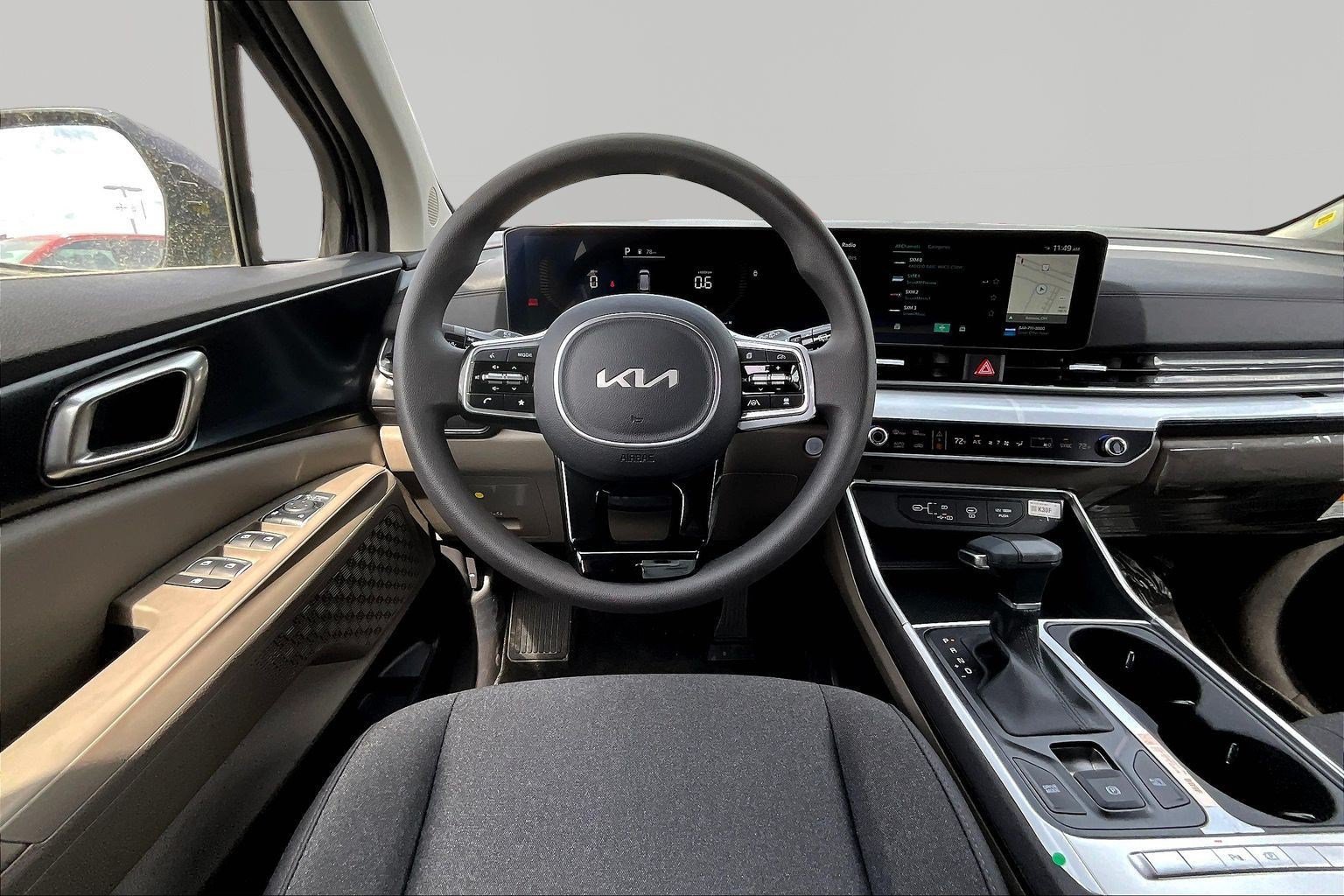 New 2026 Kia Carnival LX FWD image 9