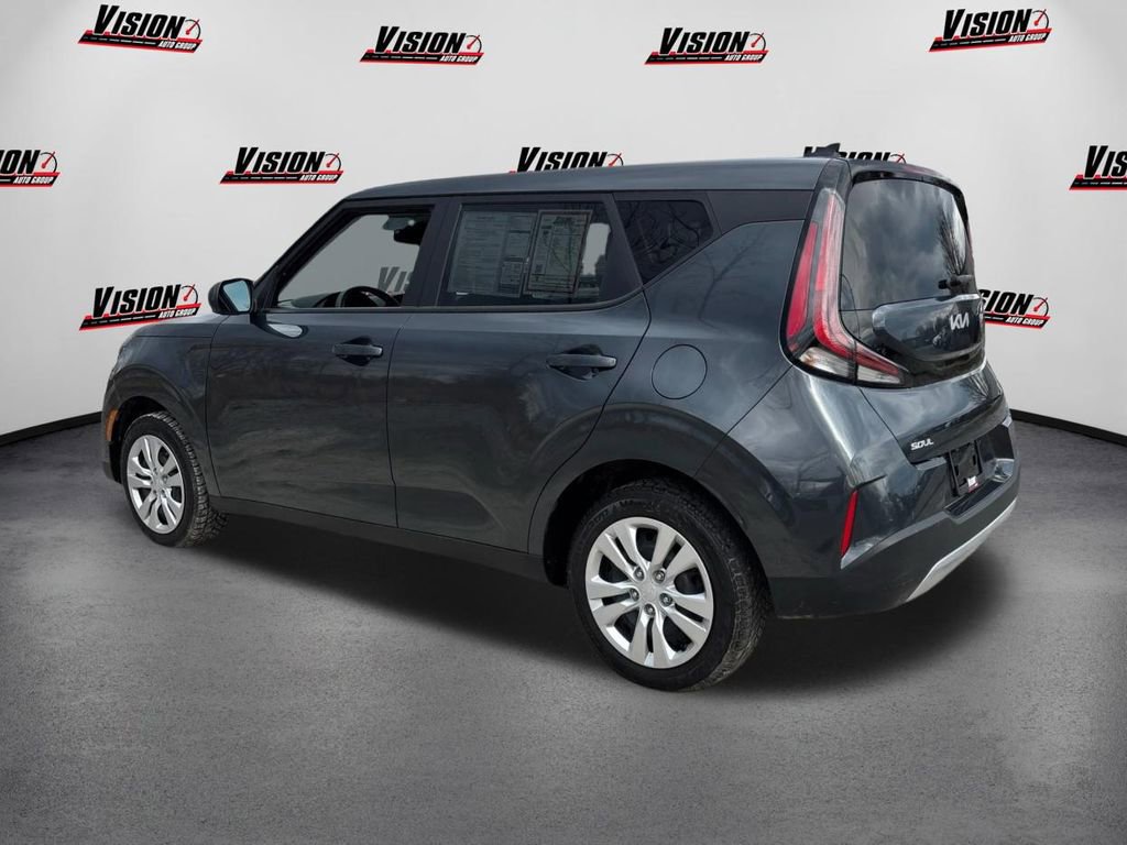 Used 2023 Kia Soul LX image 7