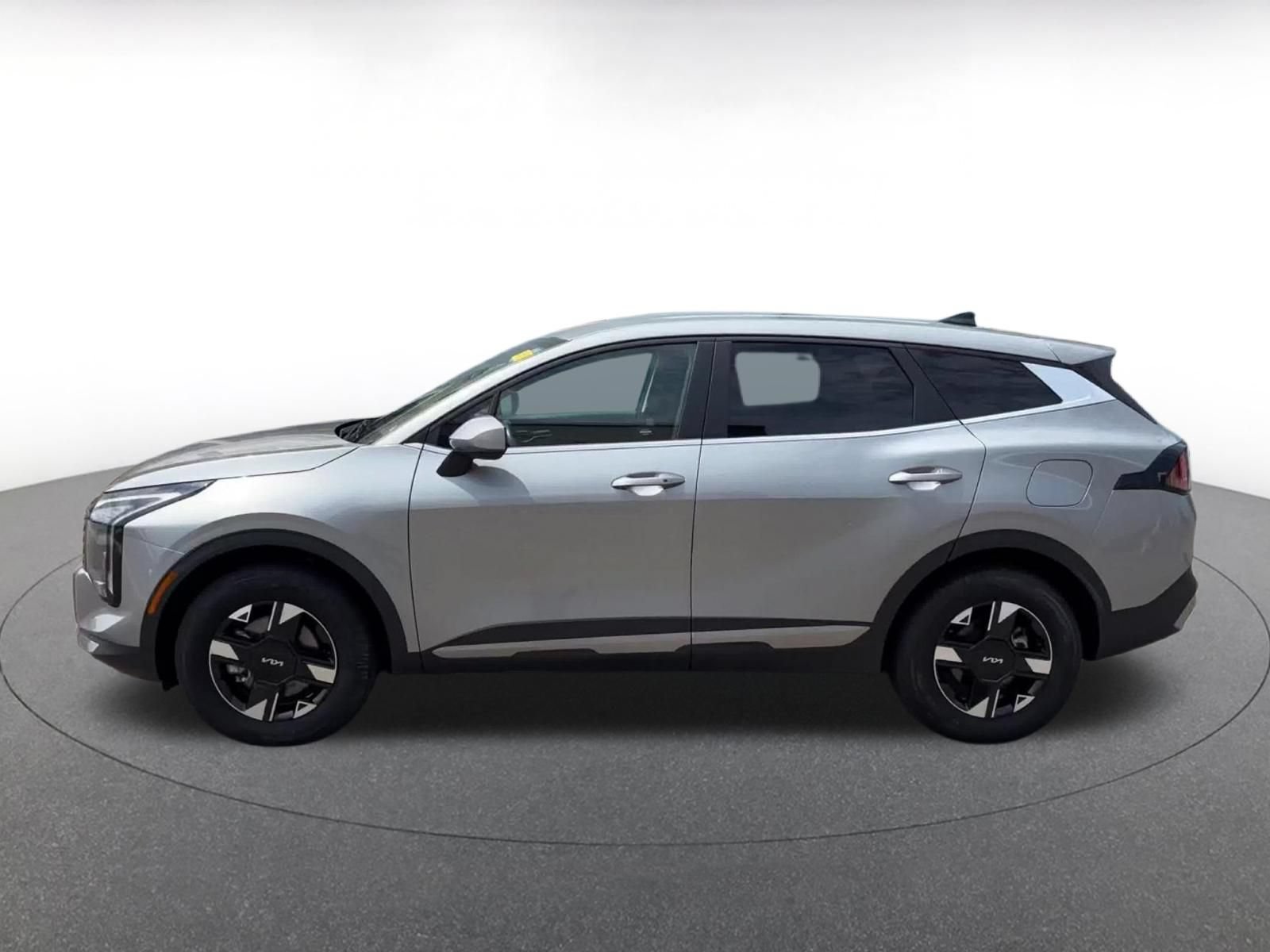 Used 2026 Kia Sportage LX AWD/4WD image 9