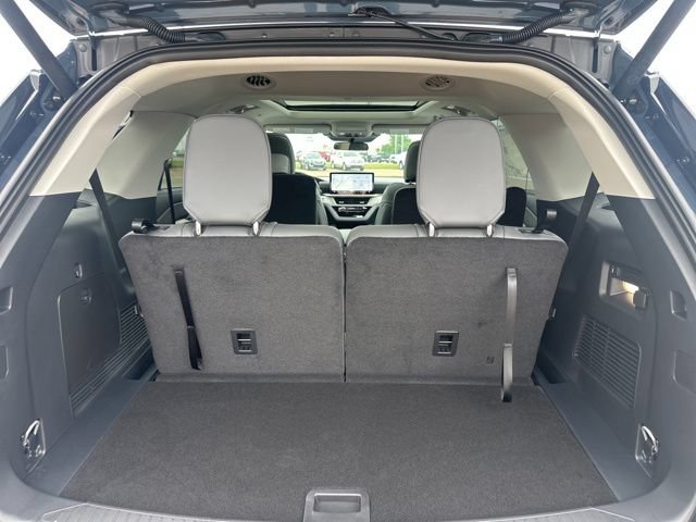 New 2026 Ford Explorer Active AWD/4WD image 21