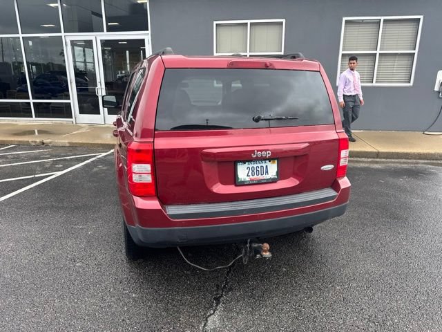 Used 2016 Jeep Patriot Latitude FWD image 8