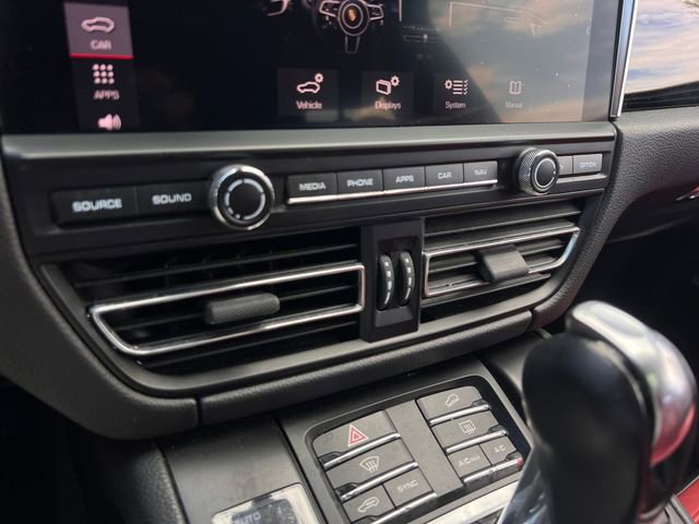 Used 2019 Porsche Macan AWD/4WD image 26