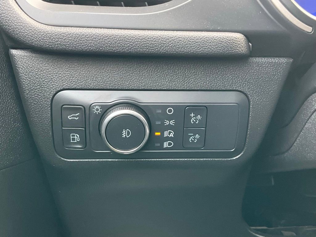 Used 2022 Ford Escape SEL w/ Technology Package image 17