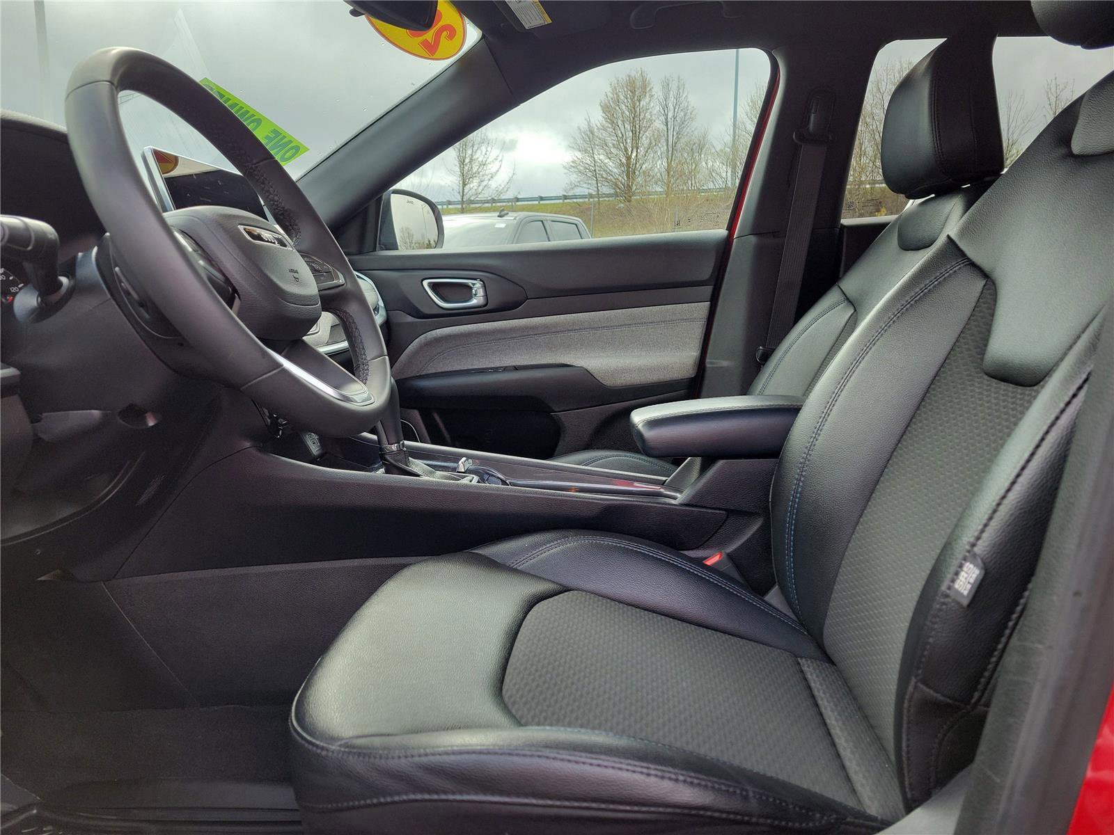 Used 2024 Jeep Compass Latitude AWD/4WD image 15