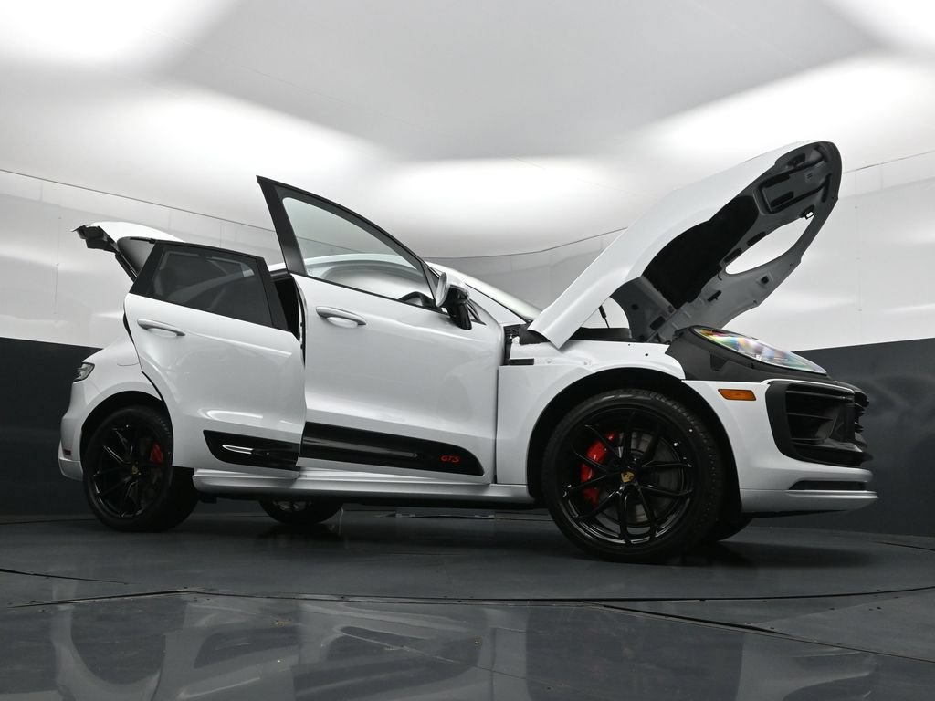 New 2026 Porsche Macan GTS AWD/4WD image 35