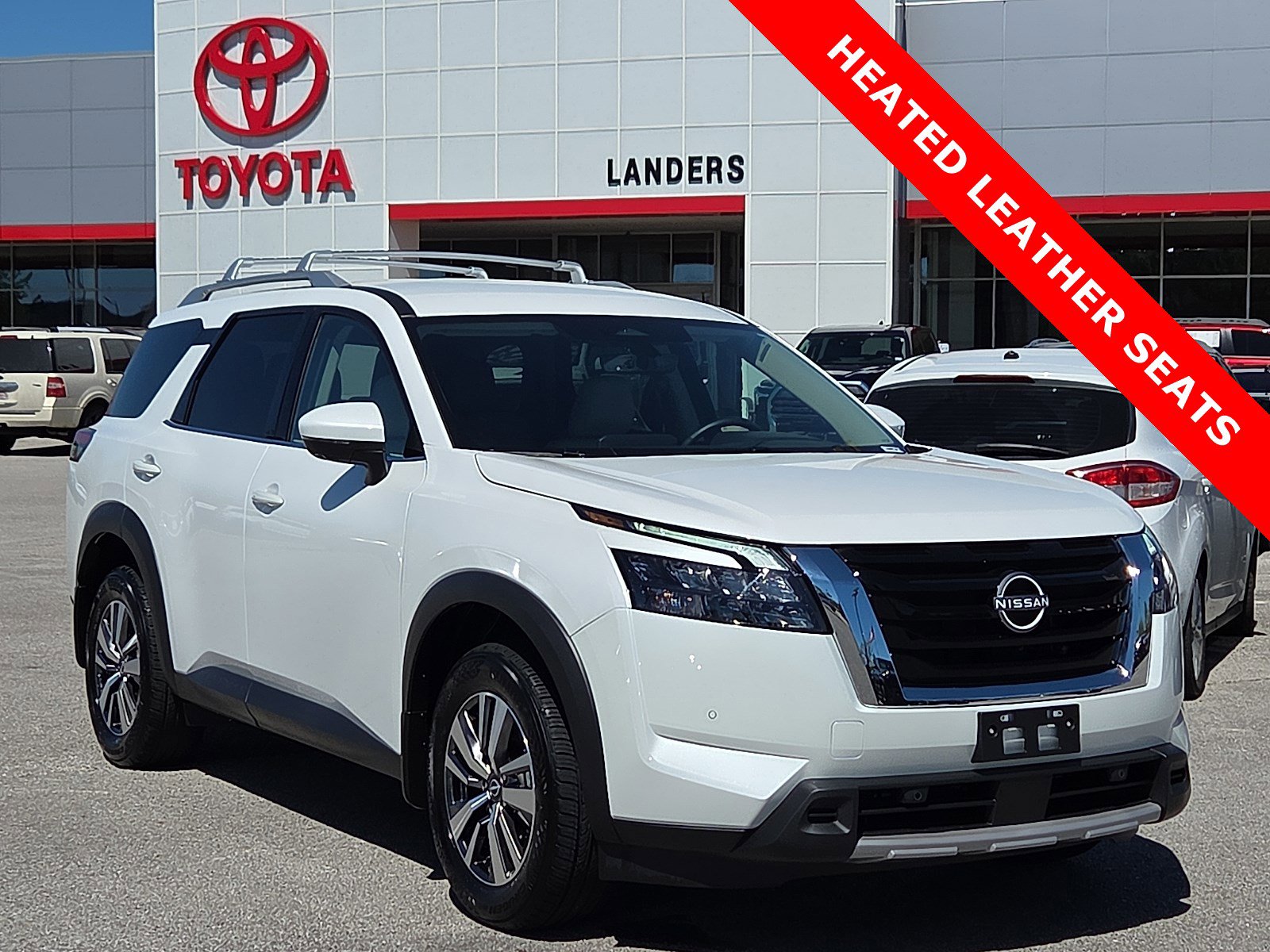 Used 2025 Nissan Pathfinder SL