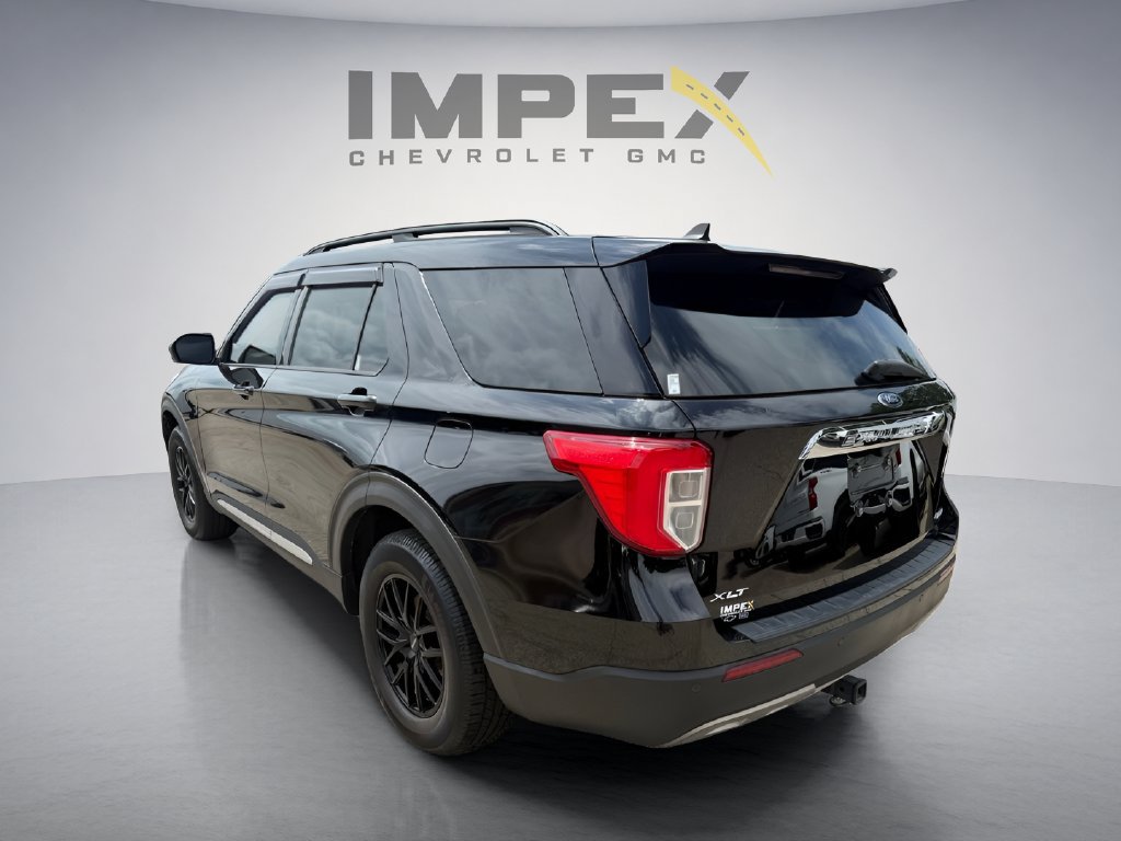 Used 2021 Ford Explorer XLT w/ Equipment Group 202A AWD/4WD image 3