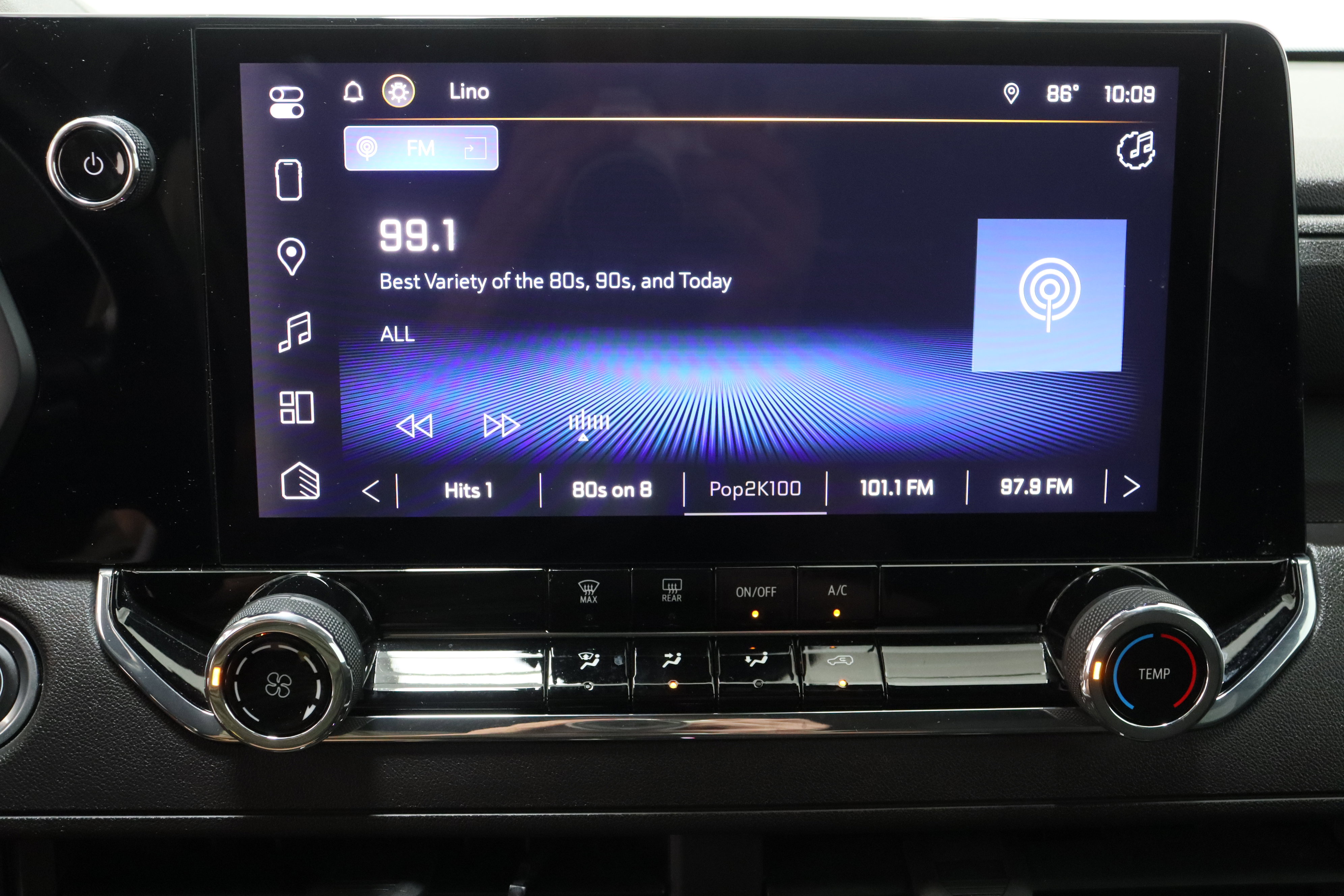 Used 2023 Chevrolet Colorado Trail Boss w/ Technology Package AWD/4WD image 19
