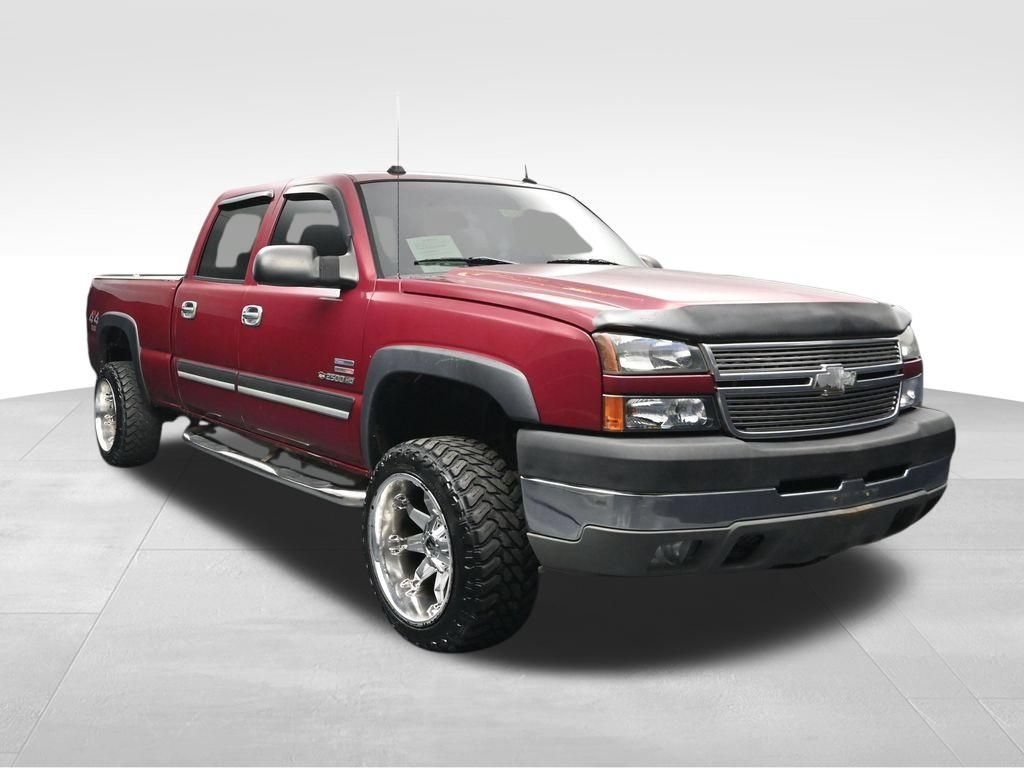 Used 2005 Chevrolet Silverado 2500 LT w/ Heavy-Duty Power Package AWD/4WD image 7