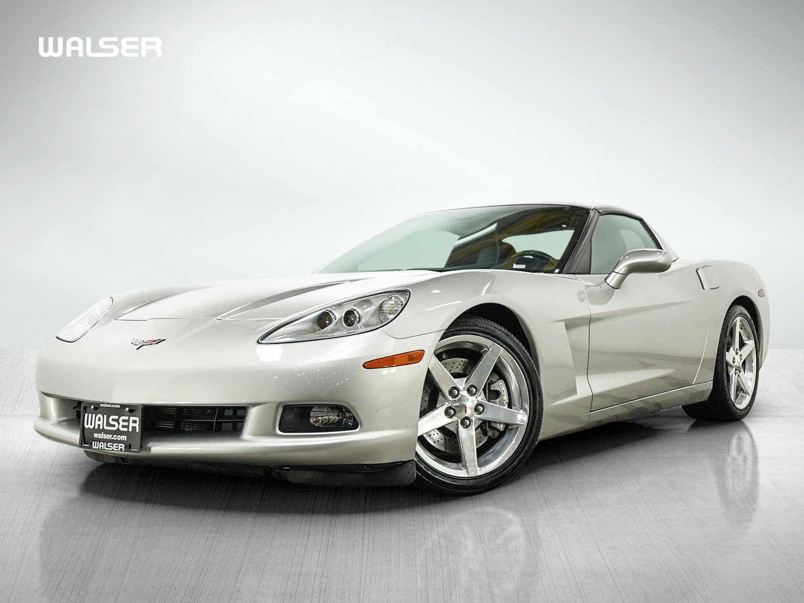 Used 2005 Chevrolet Corvette Coupe w/ Preferred Equipment Group RWD image 1