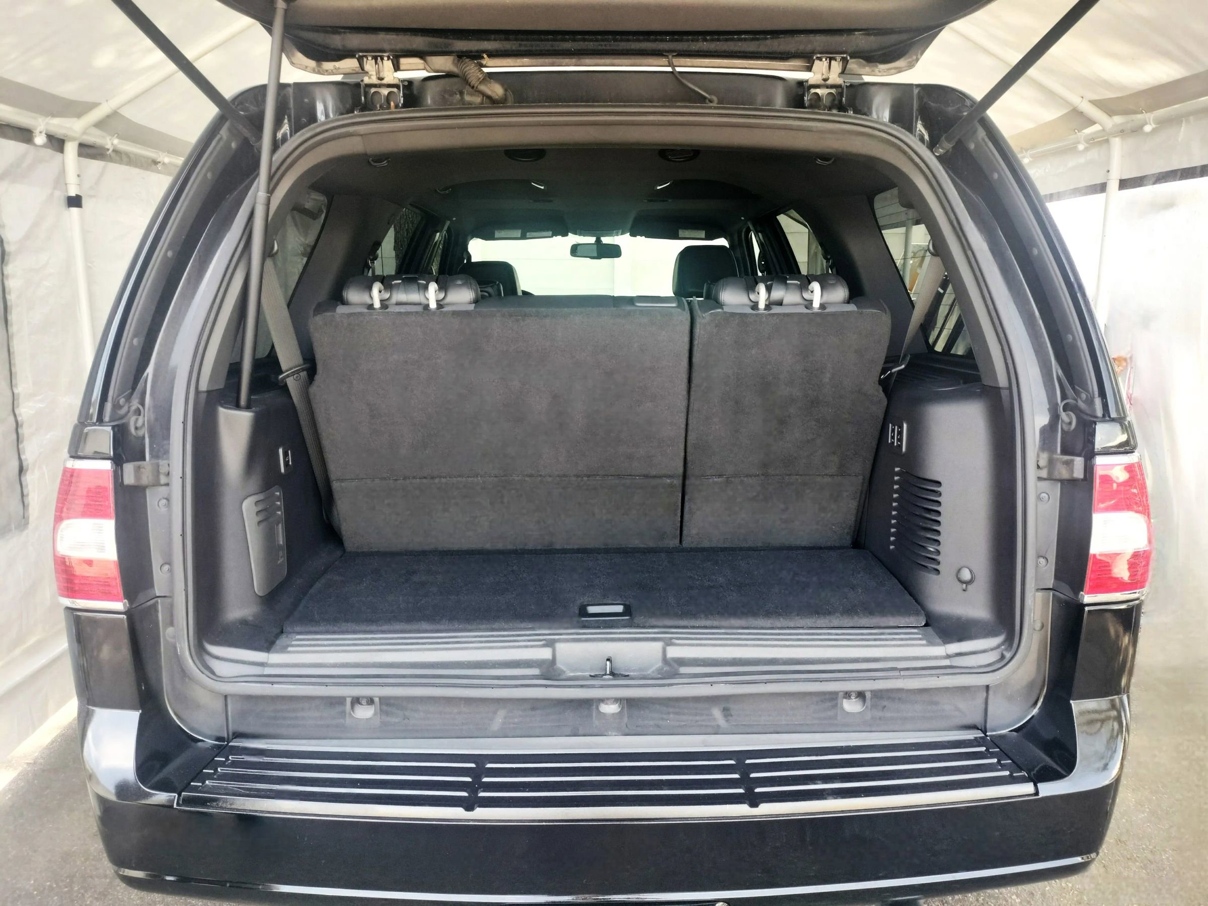 Used 2008 Lincoln Navigator 2WD image 7