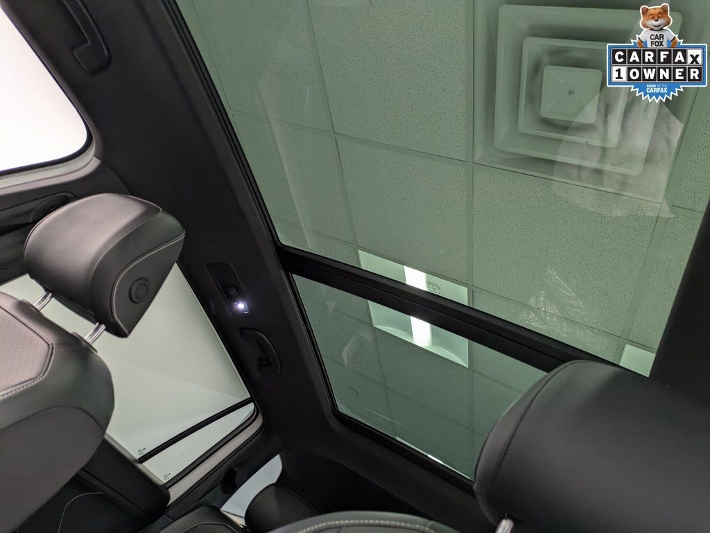 Used 2022 Volkswagen Tiguan SE R-Line image 23