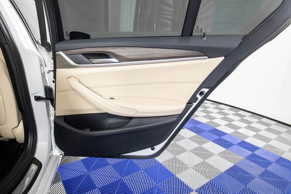 Used 2023 BMW 530i w/ Convenience Package RWD image 16